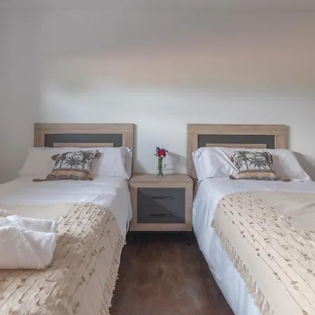 Отель Rural O Salazon *